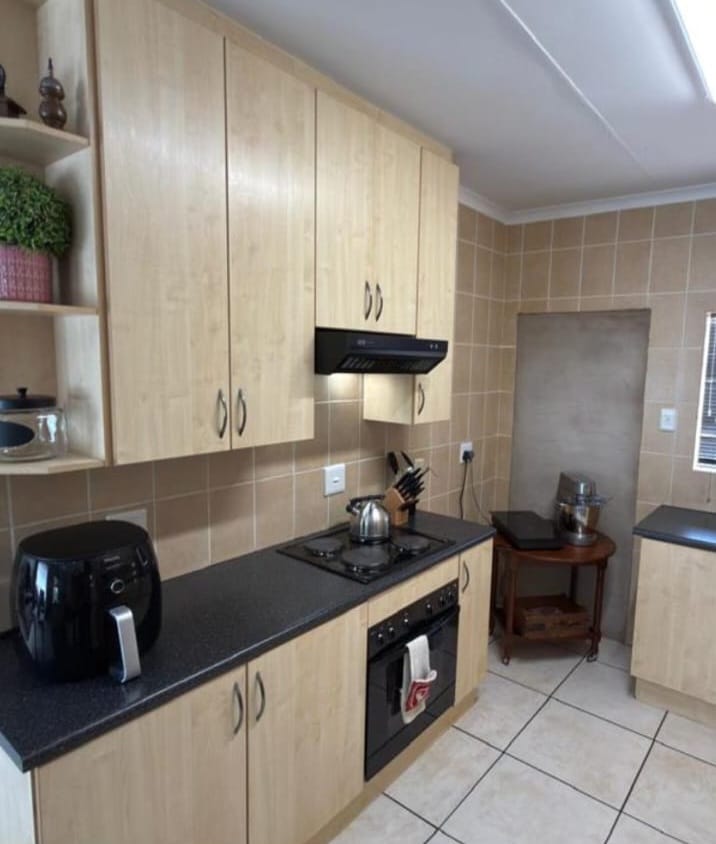 3 Bedroom Property for Sale in Rhodesdene Northern Cape